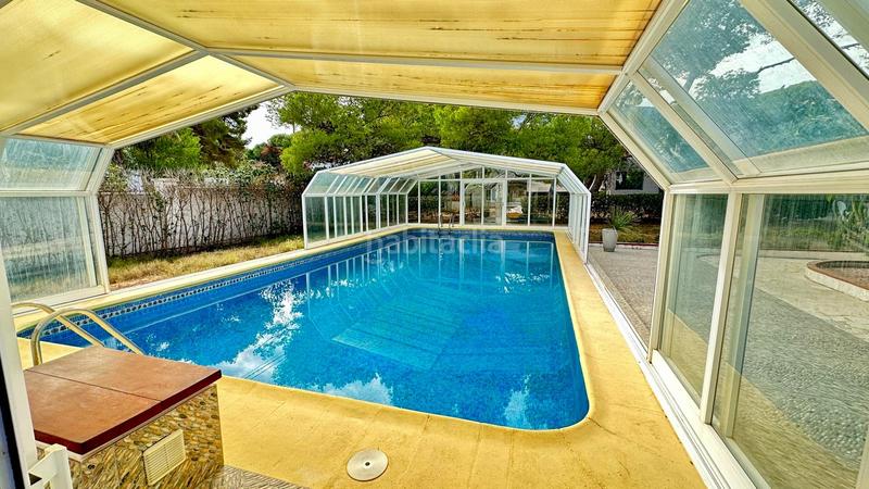 Foto a6f4f14f-231e-4b6a-a522-3c835c6a81c9. Chalet avec cheminée parking piscine dans Las Rotas / Les Rotes Dénia