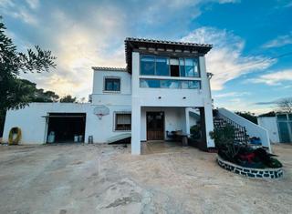 Chalet en Centro Urbano. En venta chalet único en dénia!