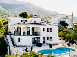 Chalet en La Pedrera-Vessanes. En venta espectacular villa en dénia, en el montgó!