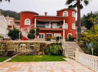 Chalet à . En venta precioso chalet en pedreguer!