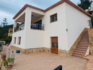 Chalet à Oliva Pueblo. Nuevo chalet en venta en oliva!