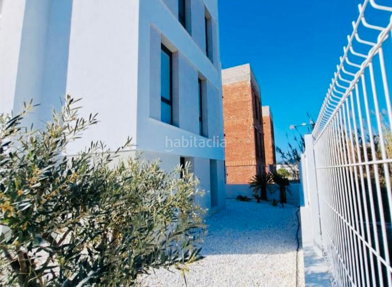 Foto 2adfbba7-82f7-4b68-95f6-60c4e2793a55. Chalet with fireplace parking pool in Oliva playa Oliva