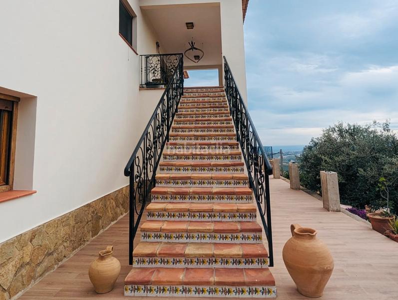 Foto 0ac3a632-57f9-4c60-acd0-58cccdc6bb6a. Chalet nuevo chalet en venta ! en Oliva pueblo Oliva