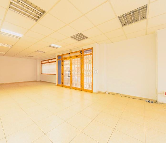 Foto 117d8f7f-bbf0-4ffd-9d98-0daabb213e28. Local comercial amb calefacció a Centro Urbano Dénia