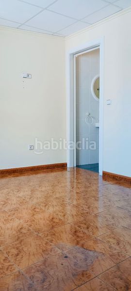 Foto d6b6e677-0b44-4f3f-8569-ee839759b539. Lloguer local comercial a Centro Urbano Dénia