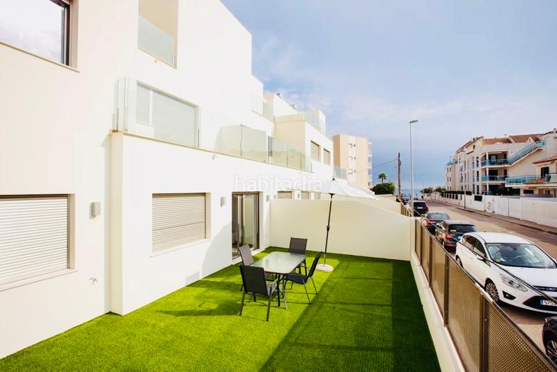 Foto f727657a-557b-44b8-bc3c-b2735ec1fe41. Piano terra con riscaldamento parcheggio piscina in Dénia