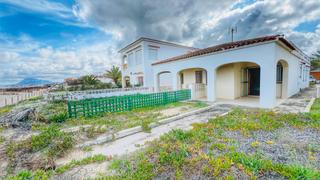 Xalet a Devessa - Monte Pego. Nuevo y con mucho encanto chalet en primera línea de playa, en d