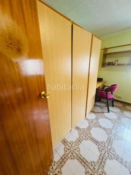 Foto 16e775de-a983-4f77-ab39-7cfabf0d3883. Towny house with fireplace heating parking in Pego