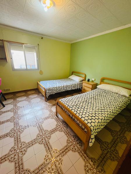 Foto 8e0b800d-1926-4414-bd75-d5a0e935eef9. Towny house with fireplace heating parking in Pego