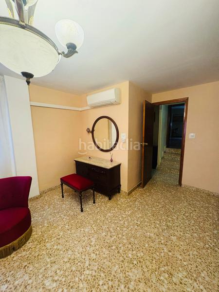 Foto e9747fd2-3f43-469b-8ade-0703a64e5963. Towny house with fireplace heating parking in Pego