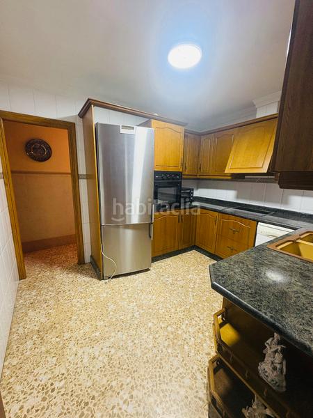 Foto fd486bfd-3d4b-4728-a779-0327a64c44e2. Towny house with fireplace heating parking in Pego