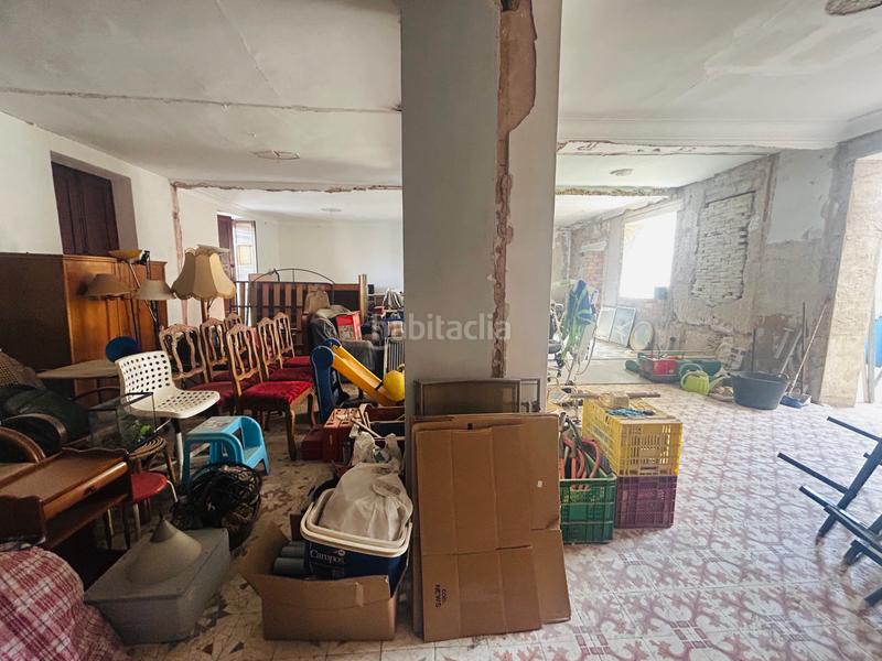 Foto 1477142d-d815-4562-a535-0f9db9dcd379. Edifici a Oliva pueblo Oliva