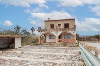 Xalet a Oliva Nova. Nuevo chalet en venta en oliva, para reformar’