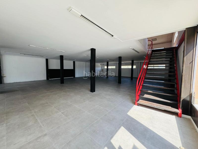 Foto a753a632-39f2-4881-b011-e6c8e3f7a33d. Alquiler local comercial nuevo local/nave disponible ! en Dénia