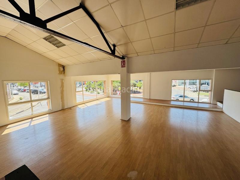 Foto c443f95d-1c68-4dbe-a580-960853402506. Alquiler local comercial nuevo local/nave disponible ! en Dénia