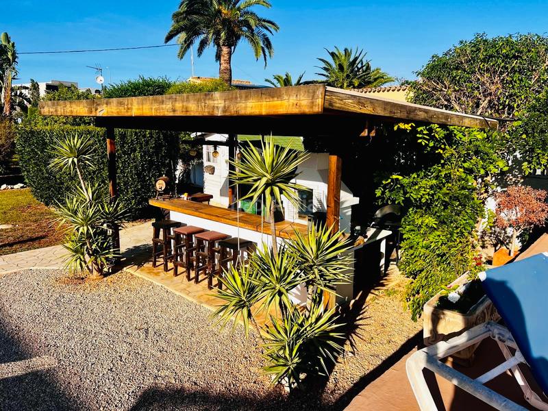 Foto 2e5acb24-2b08-4f50-bc11-cbb34323e9a6. Chalet with fireplace parking pool in La Xara-La Sella Dénia