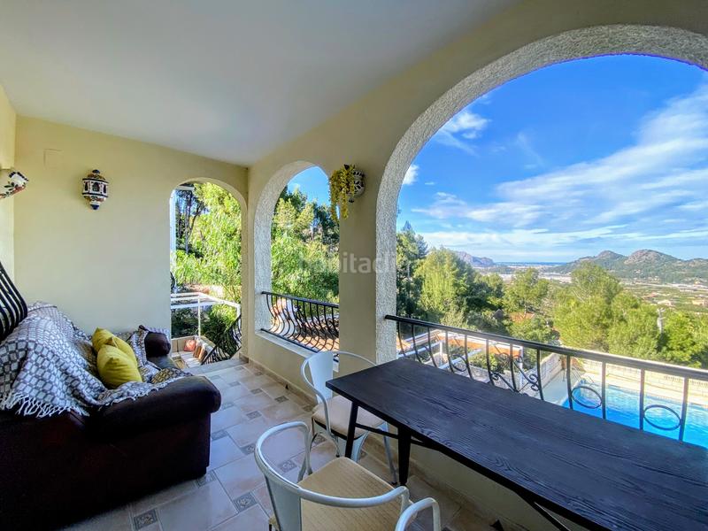 Foto 20e02fb8-79d4-4b13-81e0-7eae6f7398c7. Xalet amb xemeneia calefacció aparcament a Pedreguer