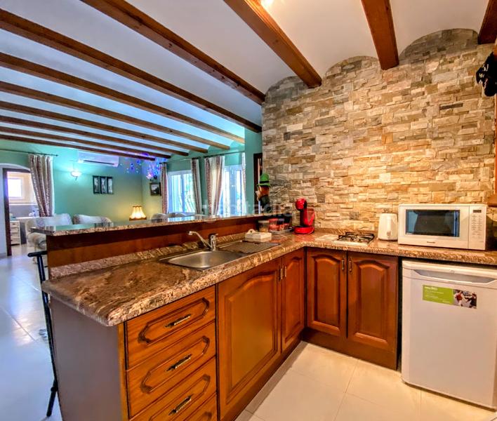 Foto 665b3f6d-e159-49c6-8d08-10db68276e88. Xalet amb xemeneia calefacció aparcament a Pedreguer