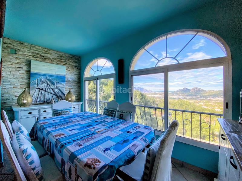 Foto a5763c48-e58e-46c1-bee2-2e06915cb18b. Xalet amb xemeneia calefacció aparcament a Pedreguer