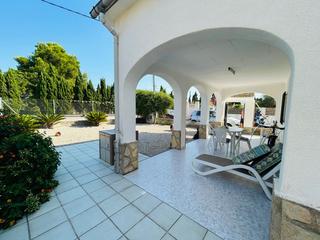 Xalet en Oliva Nova. Nuevo y precioso chalet en venta en oliva, junto a la playa!