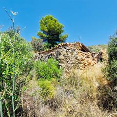 Chalet in Pinar de Advocat-Cometa. Nuevo terreno con casa para reformar en bernia!