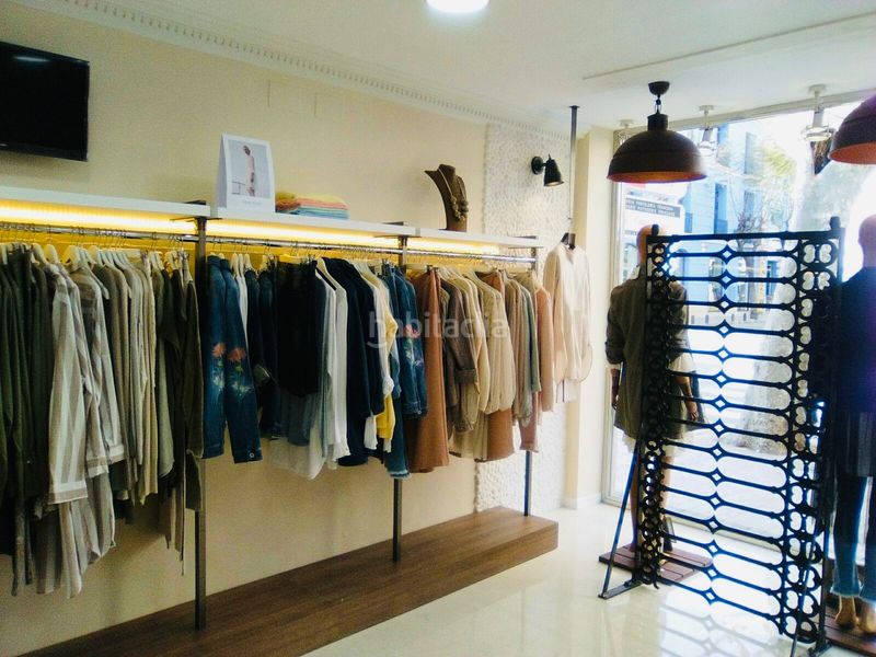 Foto 1fafb34d-e0c1-4a19-8084-bdef4f0ab63f. Traspaso local comercial nuevo local que se traspasa en el centro ! en Dénia