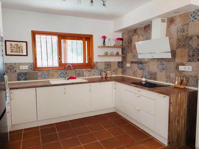 Foto 295f93c7-0a81-400b-97d7-1b47caffebe9. Xalet amb calefacció aparcament piscina a Casco Urbano Moraira