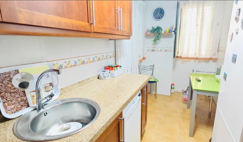 Foto 8e2f0208-f459-4c65-bf18-a63b0074286b. Piso nuevo y precioso apartamento en venta , con párking y piscina, junto al puerto, a 150 metros de la playa! en Dénia