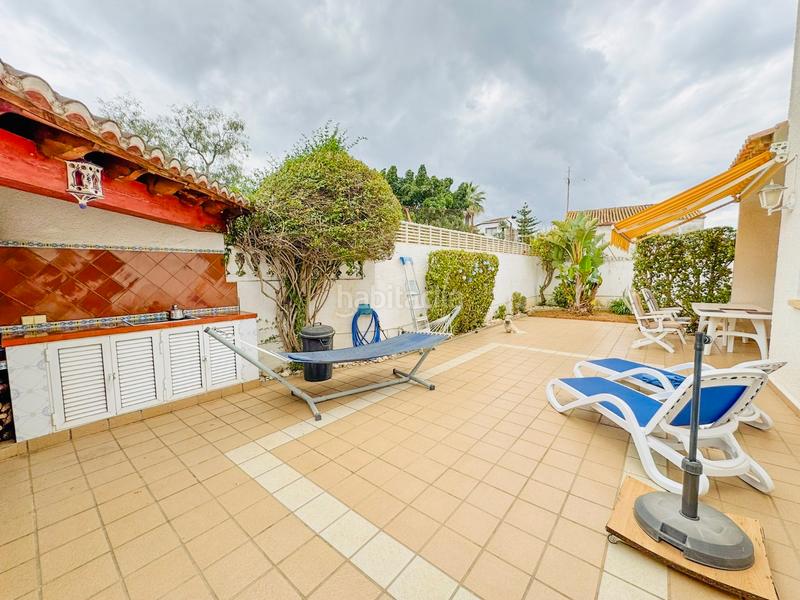 Foto 022b6809-919b-4ae7-93ee-e487eea671b0. Chalet nuevo y precioso chalet adosado en venta, , a los pies dEl Montgó! en Dénia
