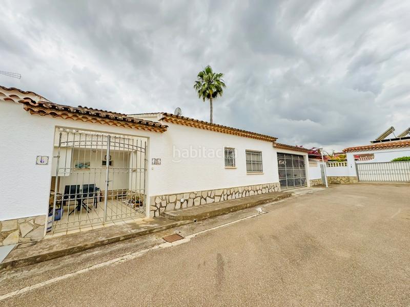 Foto 5a82470d-c6af-4ef5-8b5b-d186bccaf7c1. Chalet nuevo y precioso chalet adosado en venta, , a los pies dEl Montgó! en Dénia