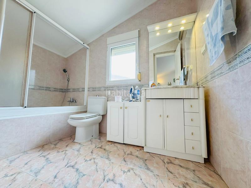 Foto 67b80e23-7e47-48b8-b882-83e02ca3e451. Chalet nuevo y precioso chalet adosado en venta, , a los pies dEl Montgó! en Dénia