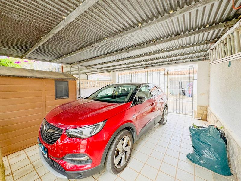 Foto c0a4e68b-ad1d-4808-9d4c-8a731fb1a110. Chalet nuevo y precioso chalet adosado en venta, , a los pies dEl Montgó! en Dénia