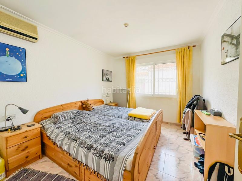 Foto d8fde472-5ee7-4a53-8c1a-e3e0fba91b59. Chalet nuevo y precioso chalet adosado en venta, , a los pies dEl Montgó! en Dénia