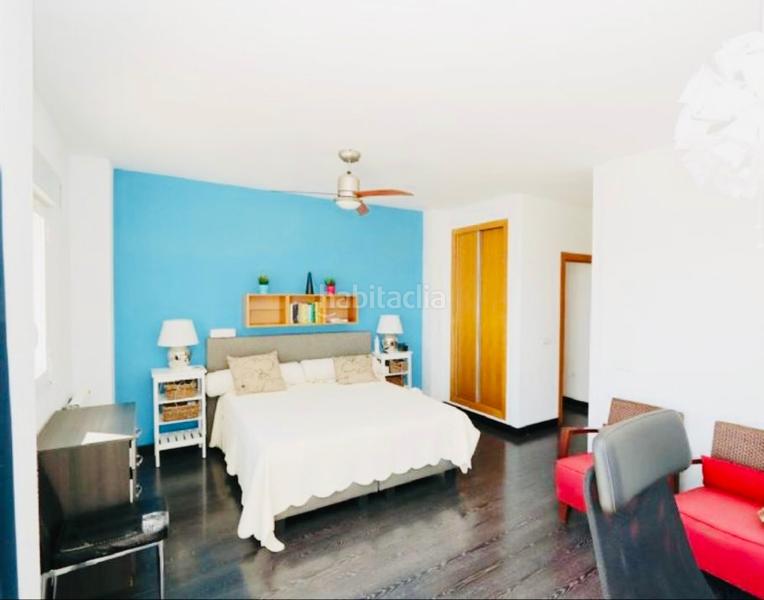 Foto 38f365ff-6bd1-4ba9-b3db-3efc13397d4e. Chalet with fireplace heating parking pool in Altea ciudad Altea