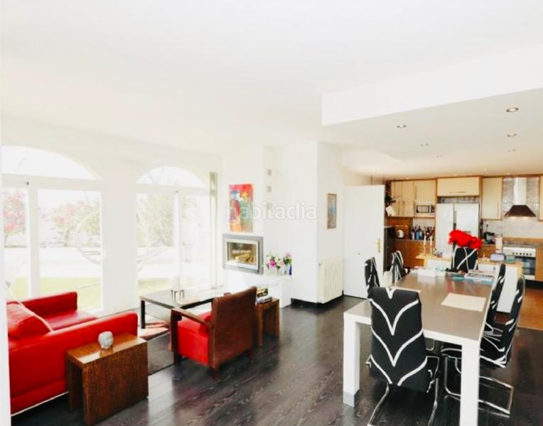 Foto 45781df9-7a38-45e6-acb1-4b1c0b891a7b. Chalet with fireplace heating parking pool in Altea ciudad Altea