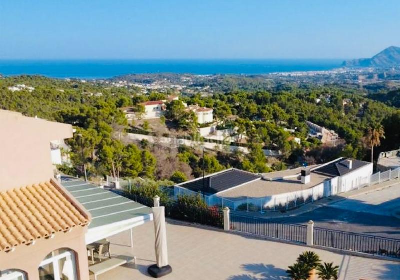 Foto 5a8127d4-6f67-4053-8813-078c902317bd. Chalet with fireplace heating parking pool in Altea ciudad Altea