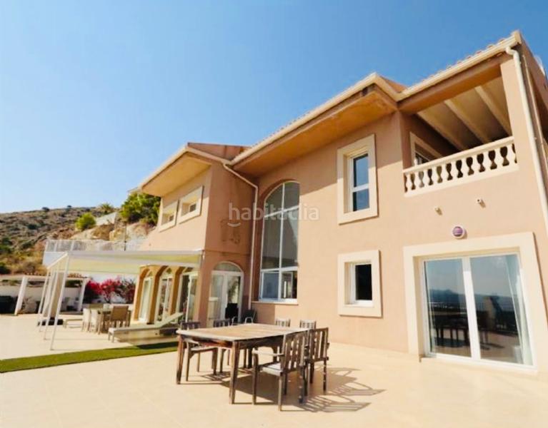 Foto a4686d82-c9ba-4c50-8b75-003c0705ea8e. Chalet with fireplace heating parking pool in Altea ciudad Altea