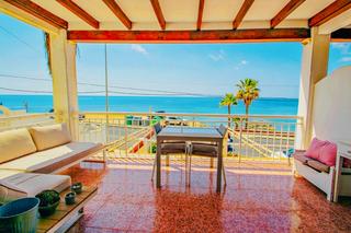Apartament a Casco Urbano. Nuevo y precioso apartamento en venta en primera línea de playa