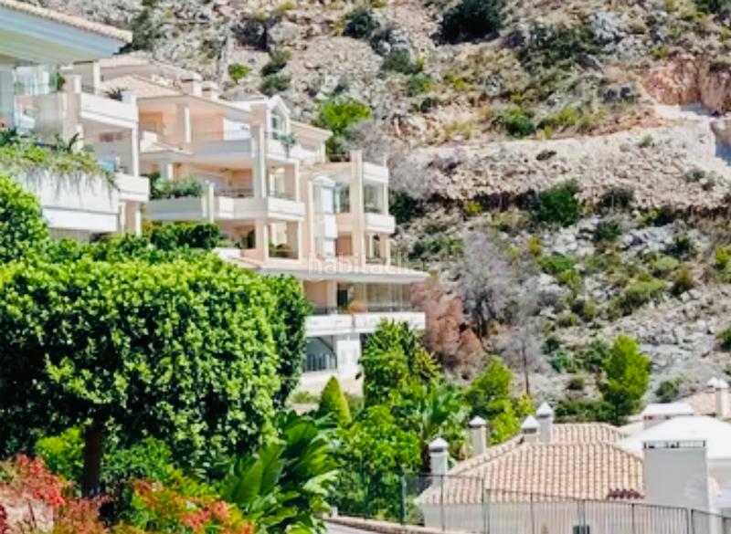 Foto 42584e02-8373-4704-b74b-f83abc774d12. Àtic amb xemeneia calefacció aparcament piscina a Altea