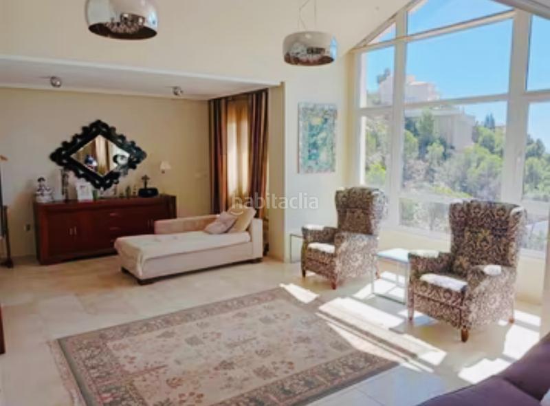 Foto 694f064f-d2f9-40d0-9c95-ea0fe21416d9. Àtic amb xemeneia calefacció aparcament piscina a Altea