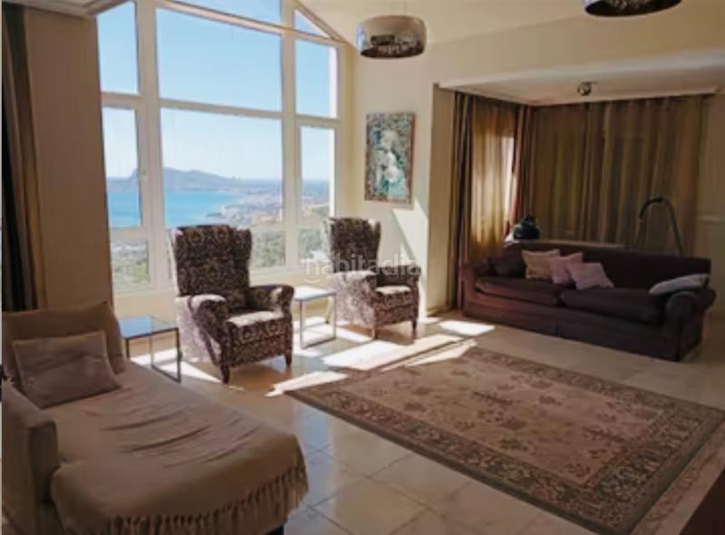 Foto 7760c122-88fc-44c5-85a8-48fd5f1659a7. Àtic amb xemeneia calefacció aparcament piscina a Altea