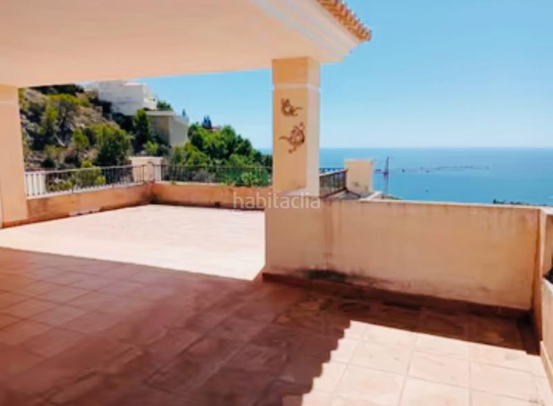 Foto fd4a79b2-7c63-44de-b8ae-45bf0396fc50. Àtic amb xemeneia calefacció aparcament piscina a Altea