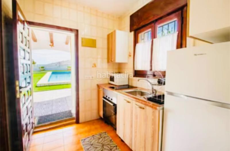 Foto b3f08977-653e-4c58-948c-a4f80974b325. Xalet amb xemeneia aparcament piscina a Pueblo Calp