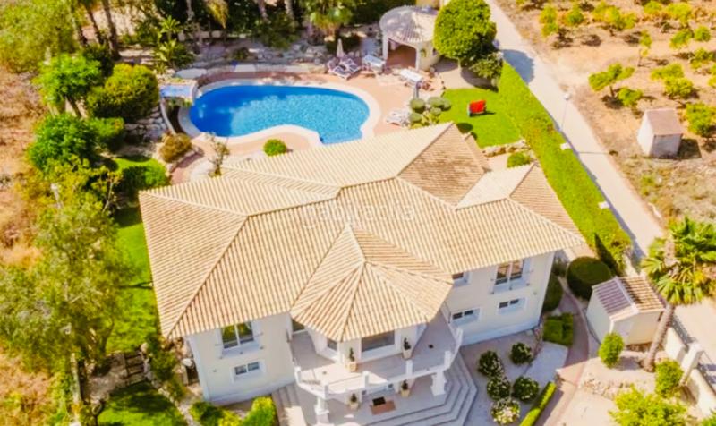 Foto cba93f68-1b14-4bcb-bdce-2e04b61f0702. Xalet amb calefacció aparcament piscina a Montañar-El Arenal Xàbia