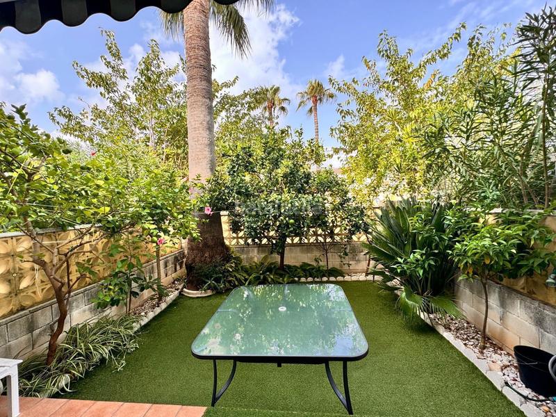 Foto c7d3a92f-7bf8-418c-8f53-c3625cfc611f. Reihenhaus mit heizung parking pool in Poblets (els)