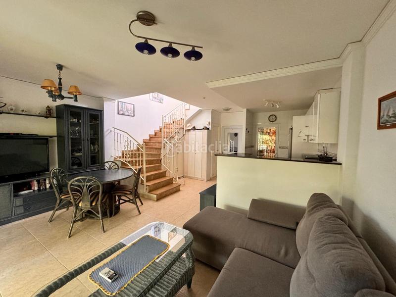 Foto d31bd8a6-7443-4a45-b434-29acae585cb7. Reihenhaus mit heizung parking pool in Poblets (els)