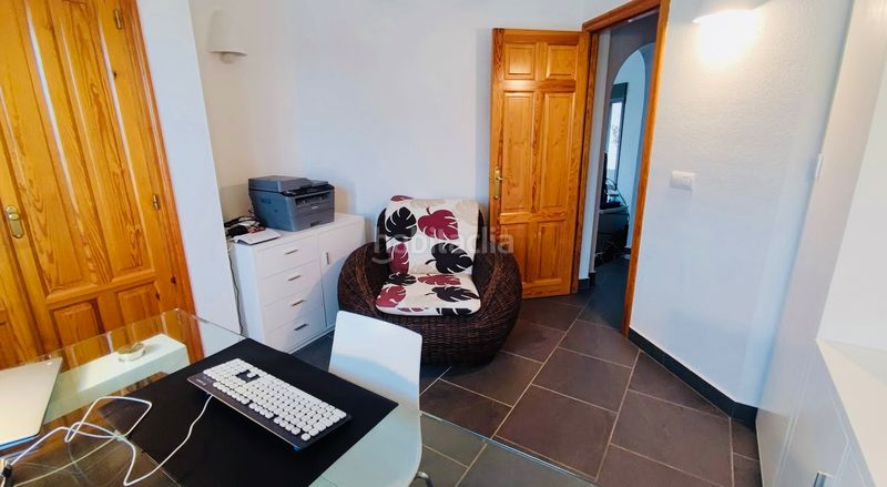 Foto 7eb0ddca-2eff-4e26-bccd-191087e92ede. Xalet amb xemeneia calefacció aparcament piscina a Dénia