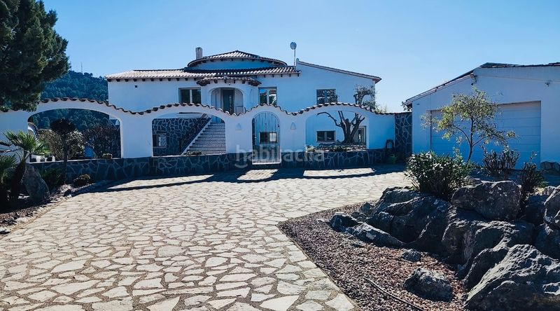 Foto fa290d18-da43-4a64-9fa9-26268c22cb73. Xalet amb xemeneia calefacció aparcament piscina a Dénia