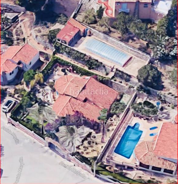 Foto 03574ce2-6ee4-4e66-9fc7-5ad4d0b68725. Chalet con camino riscaldamento parcheggio piscina in Calp