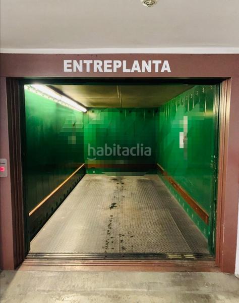 Foto 271c511f-d505-4250-b9e6-f07209294c1f. Parking coche nuevo párking en venta en el centro ! en Dénia